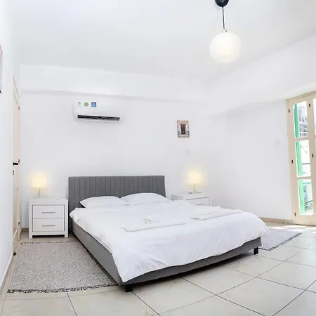 Center Appartments דירה