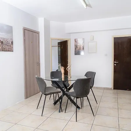 Center Appartments ניקוסיה