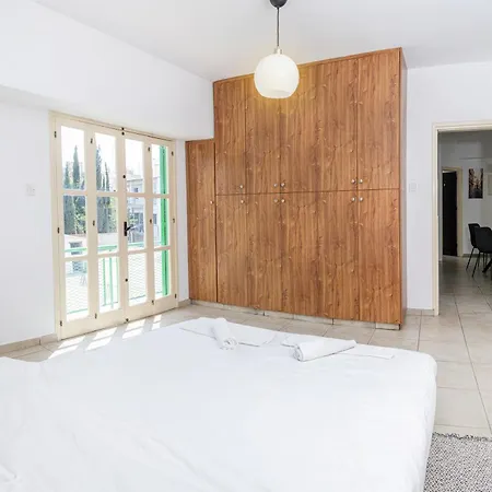 Center Appartments * 니코시아